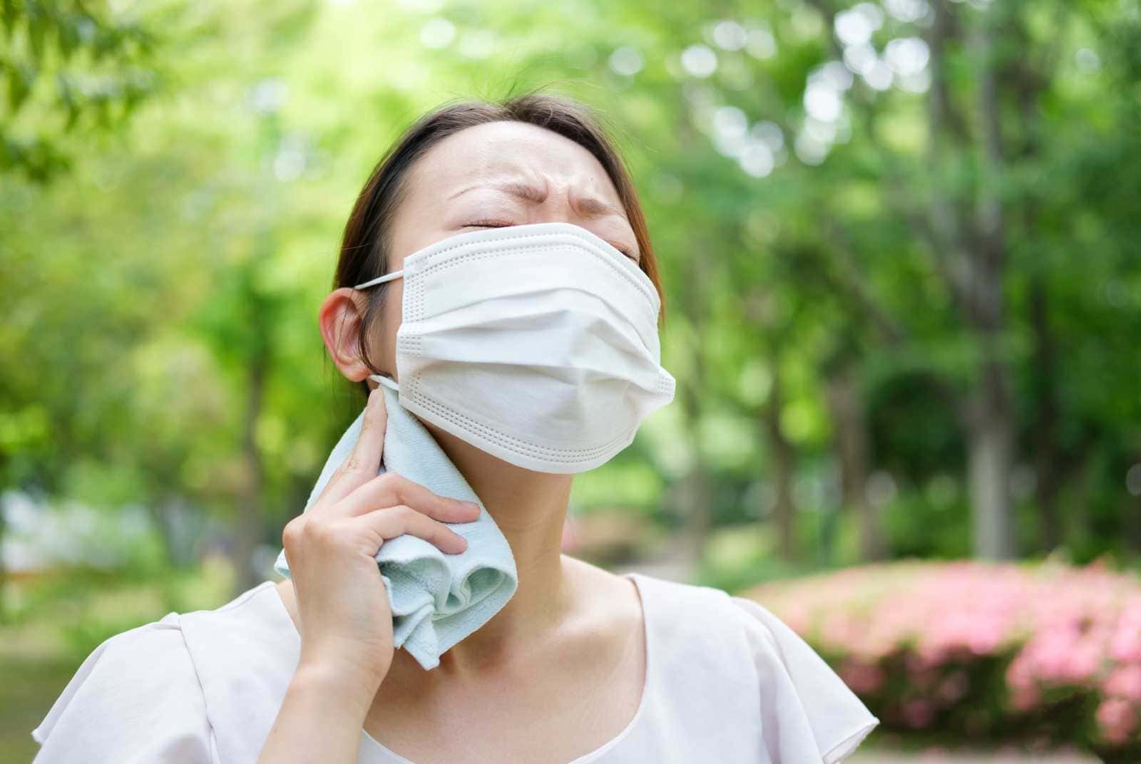 高溫天氣里，應(yīng)如何選擇口罩